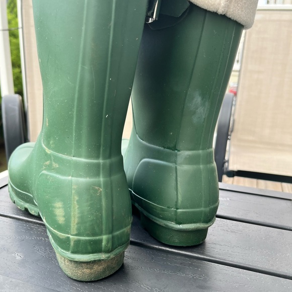 HUNTER original rain boots in hunter green, comes with boot socks!! Size W6 💚 - Picture 9 of 13